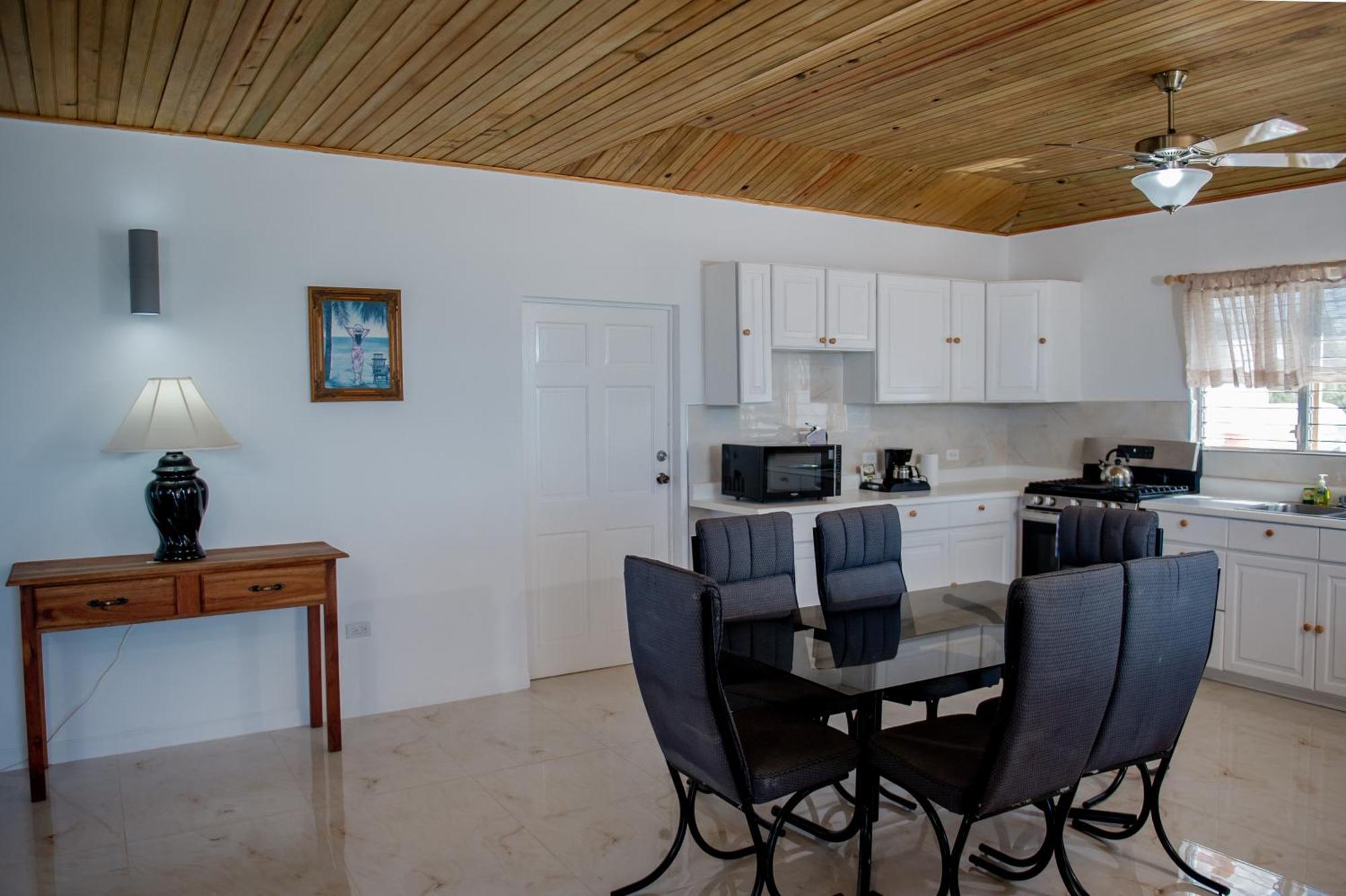 Beyond Sunset Resort & Villas Трежър Бийч Екстериор снимка