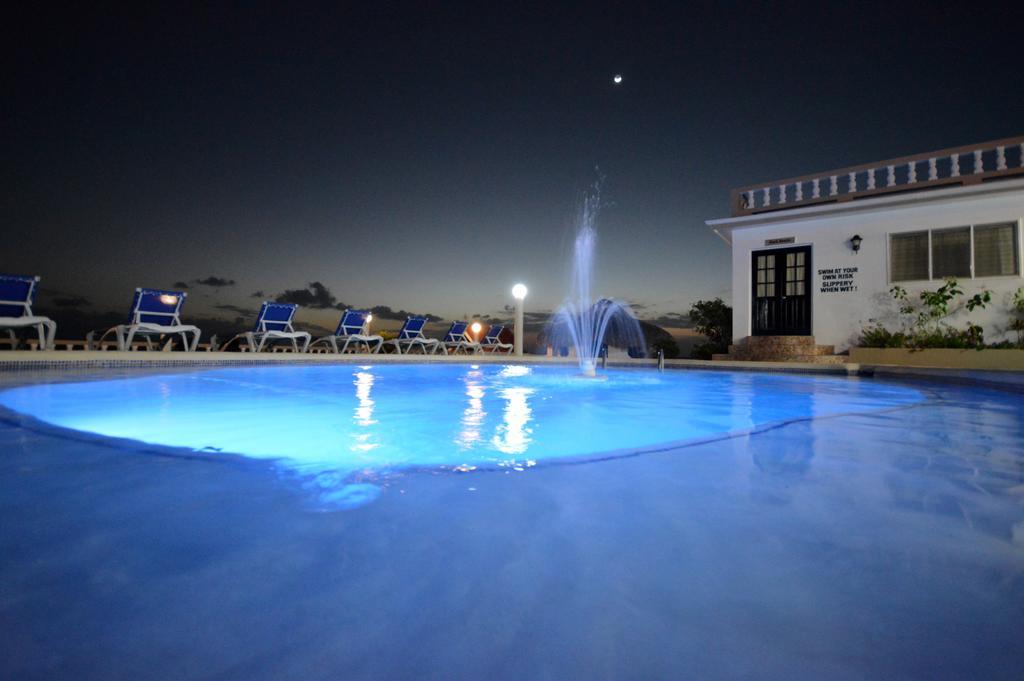 Beyond Sunset Resort & Villas Трежър Бийч Екстериор снимка