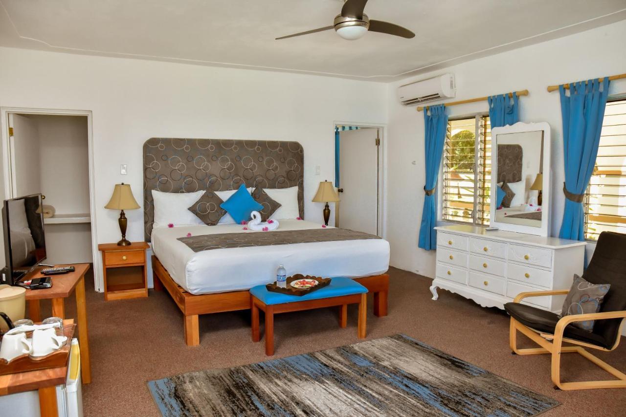 Beyond Sunset Resort & Villas Трежър Бийч Екстериор снимка