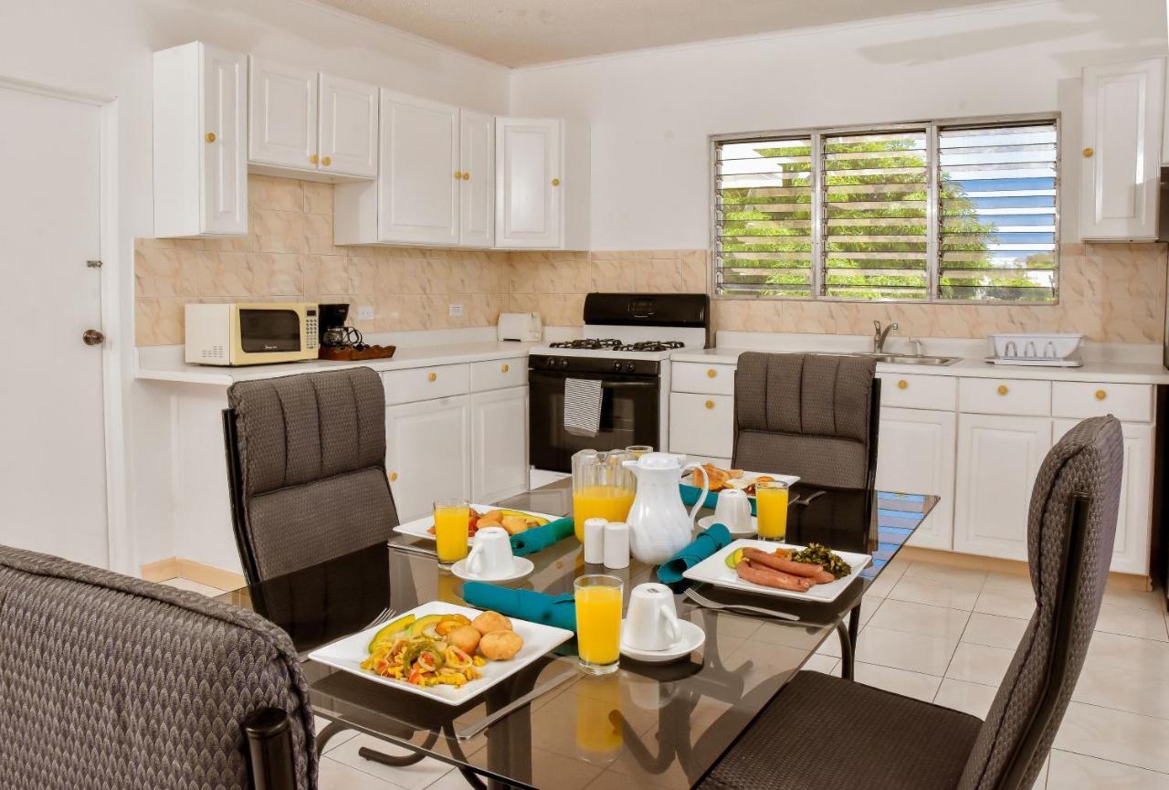Beyond Sunset Resort & Villas Трежър Бийч Екстериор снимка