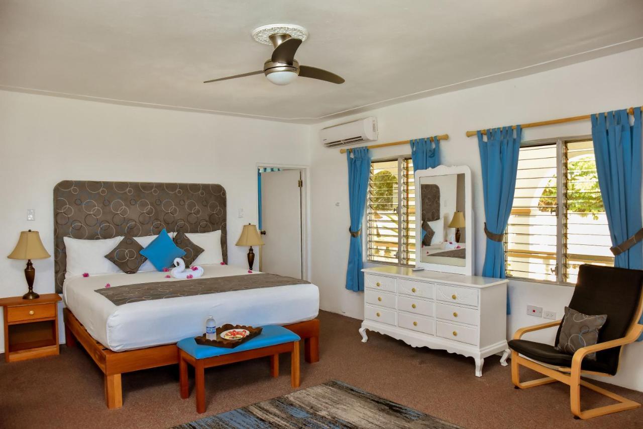 Beyond Sunset Resort & Villas Трежър Бийч Екстериор снимка